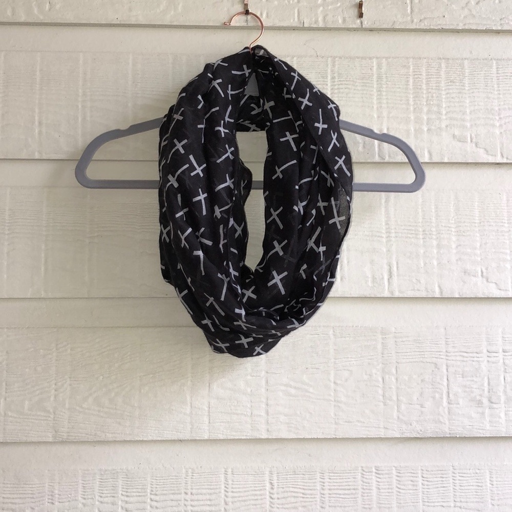 Infinity scarf